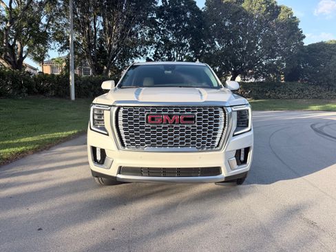 Used 2024 GMC Yukon Denali w/ Advanced Technology Package RWD image 5