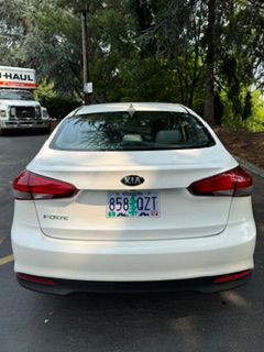 Used 2017 Kia Forte LX w/ LX Popular Package FWD image 5
