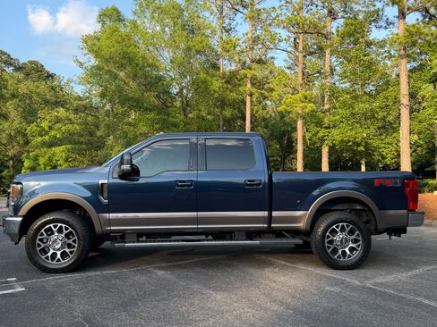 Used 2020 Ford F250 Lariat w/ Lariat Ultimate Package AWD/4WD image 2