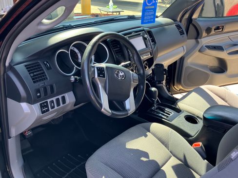 Used 2013 Toyota Tacoma 2WD Access Cab w/ Convenience Pkg image 5