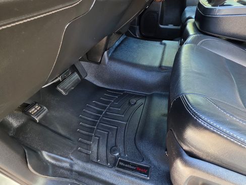 Used 2015 GMC Sierra 2500 SLE w/ SLE Preferred Package image 16