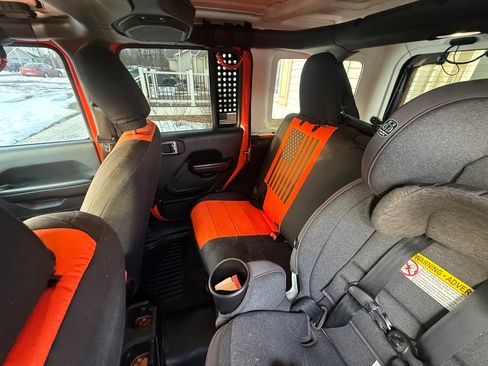 Used 2019 Jeep Wrangler Unlimited Sport S image 11