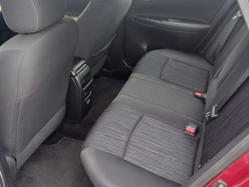 Used 2019 Nissan Sentra SV w/ Special Edition Package FWD image 6