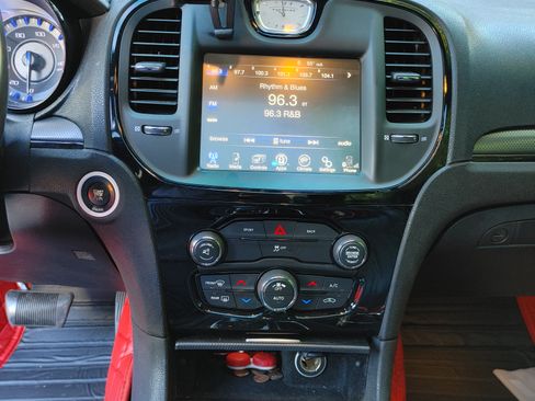 Used 2016 Chrysler 300 S image 24