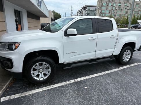 Used 2022 Chevrolet Colorado LT image 2