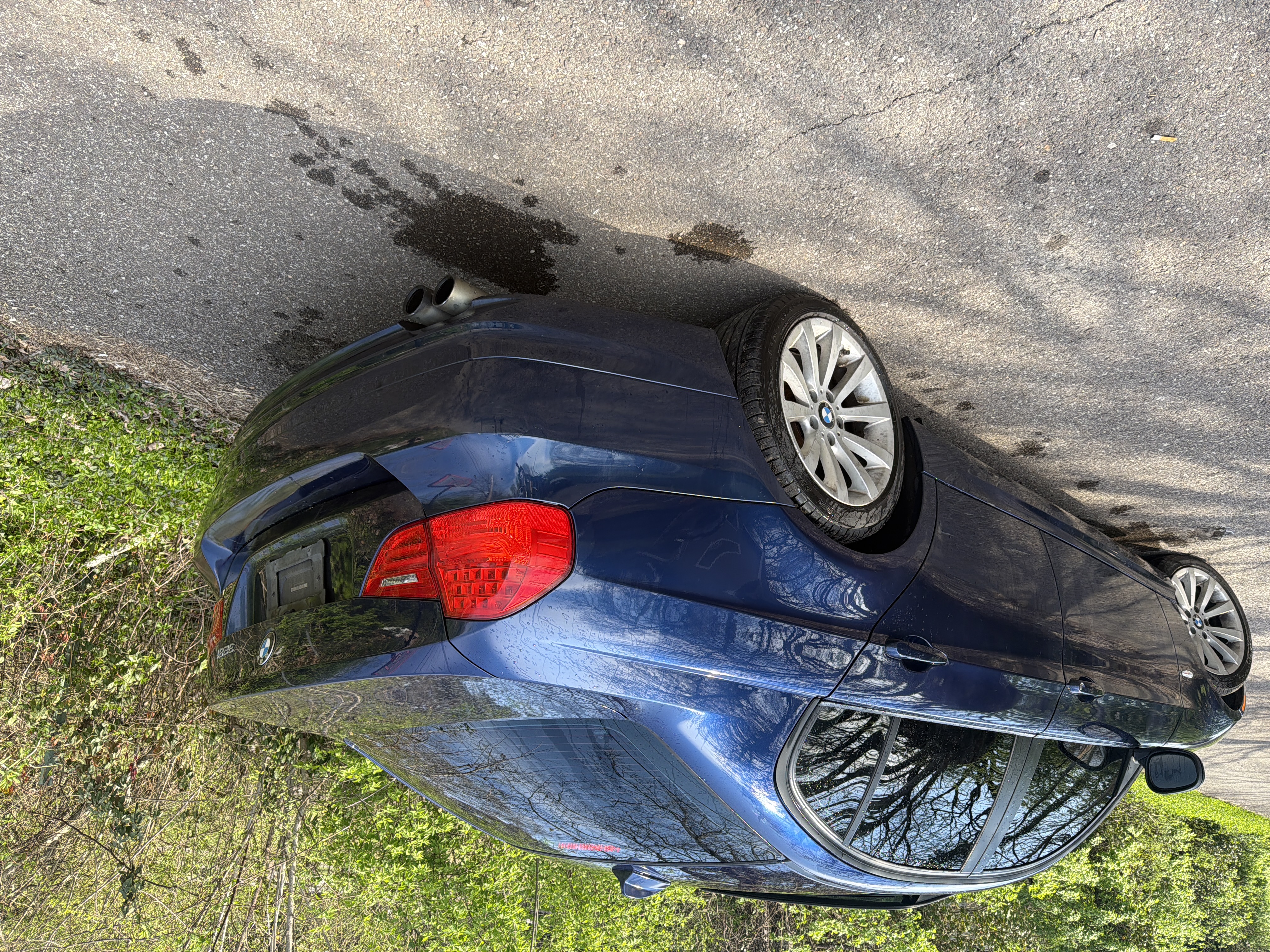 Used 2011 BMW 328i Sedan RWD image 2