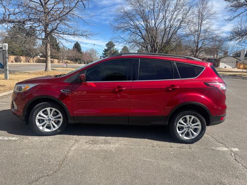 Used 2018 Ford Escape SE image 6
