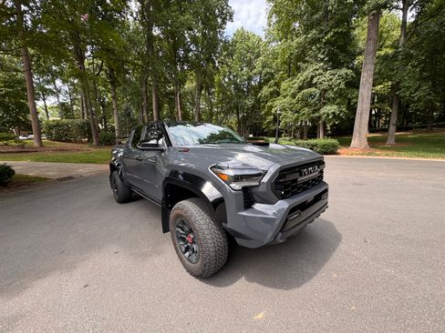 Used 2024 Toyota Tacoma TRD Pro AWD/4WD image 2
