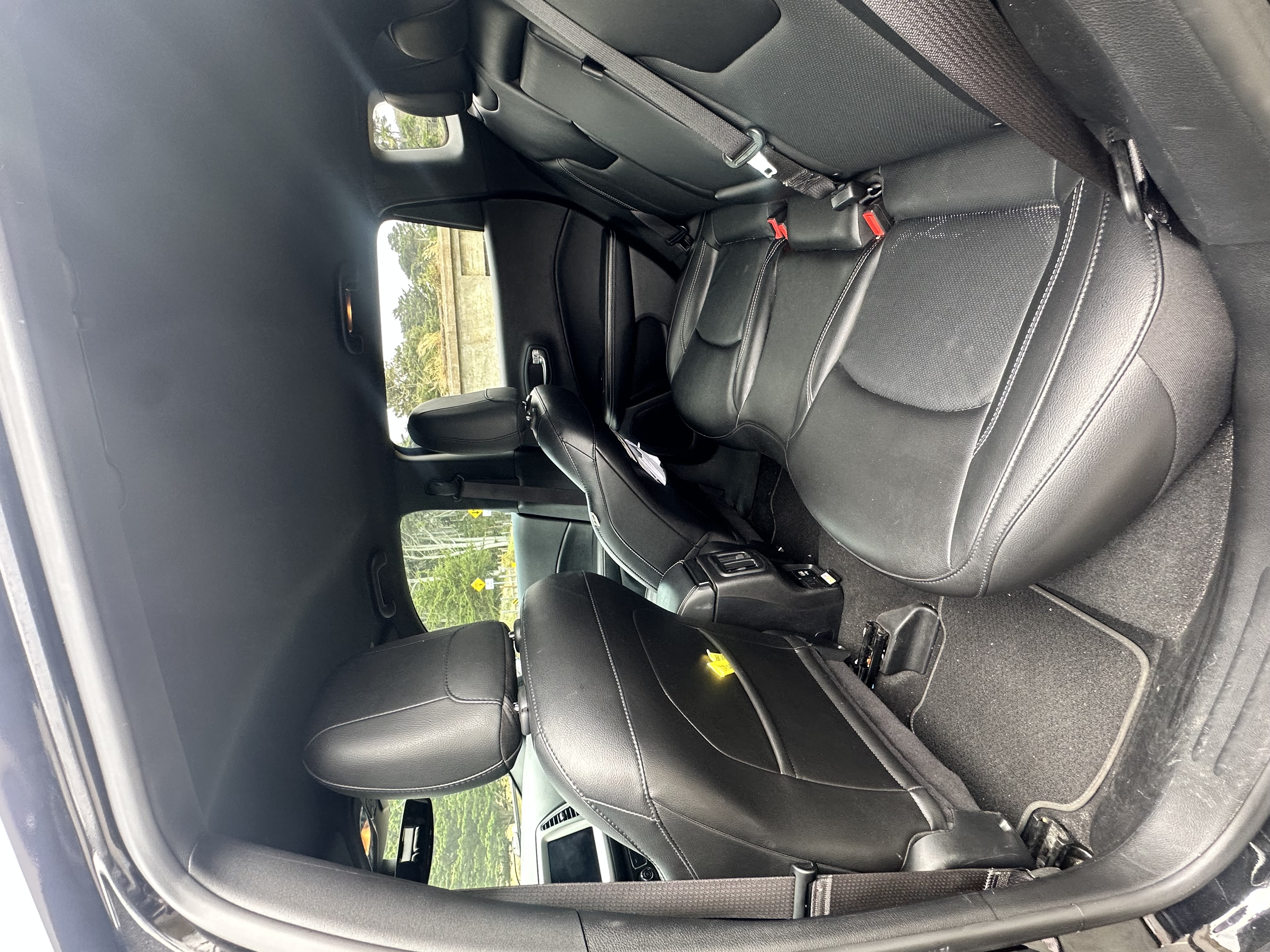 Used 2021 Jeep Compass Latitude FWD image 12