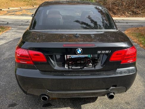 Used 2013 BMW 335i Convertible image 11