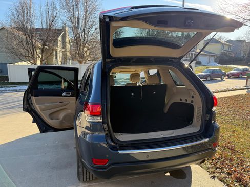 Used 2020 Jeep Grand Cherokee Limited image 11