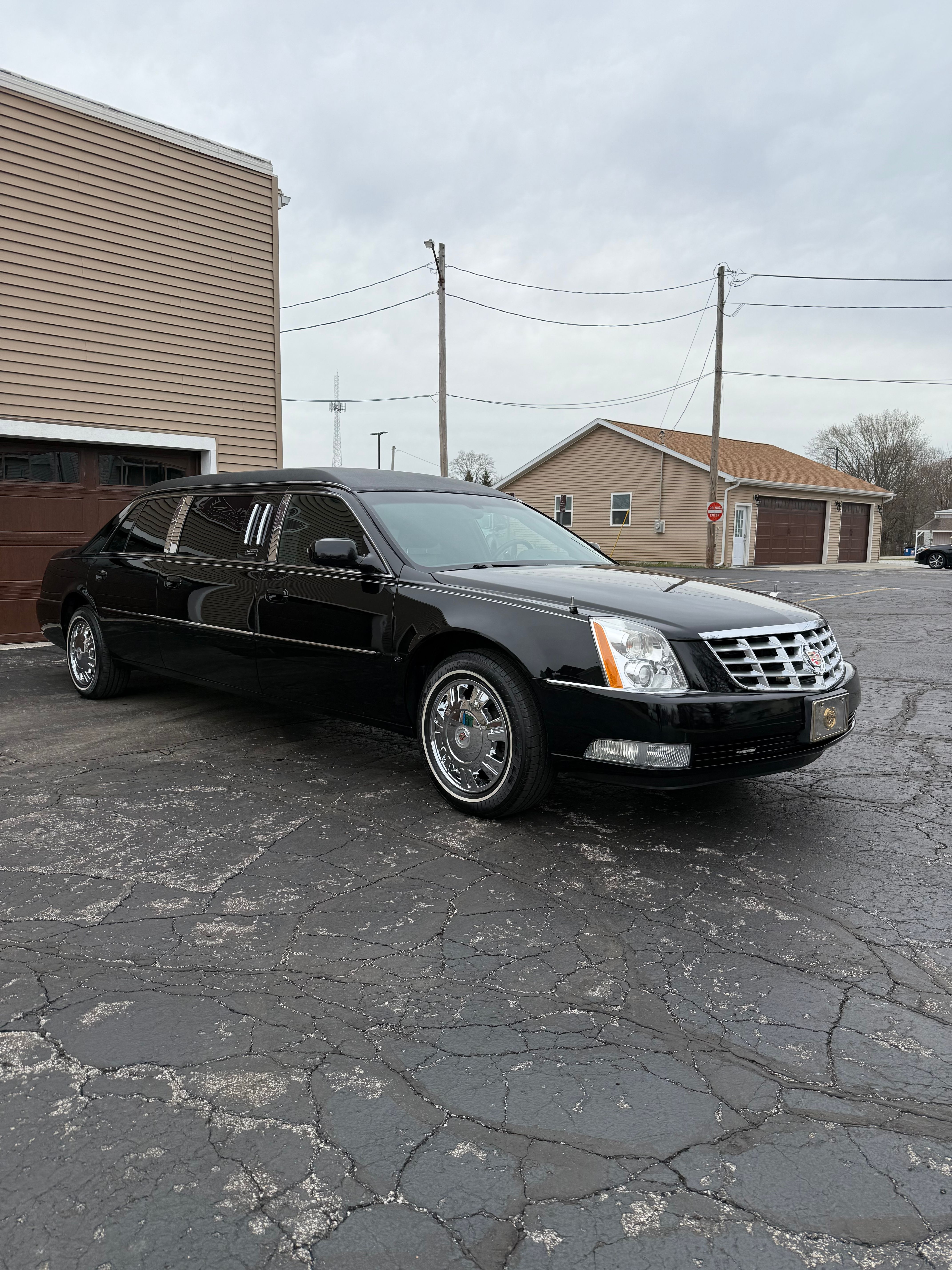 Used 2008 Cadillac DTS Limousine FWD image 11