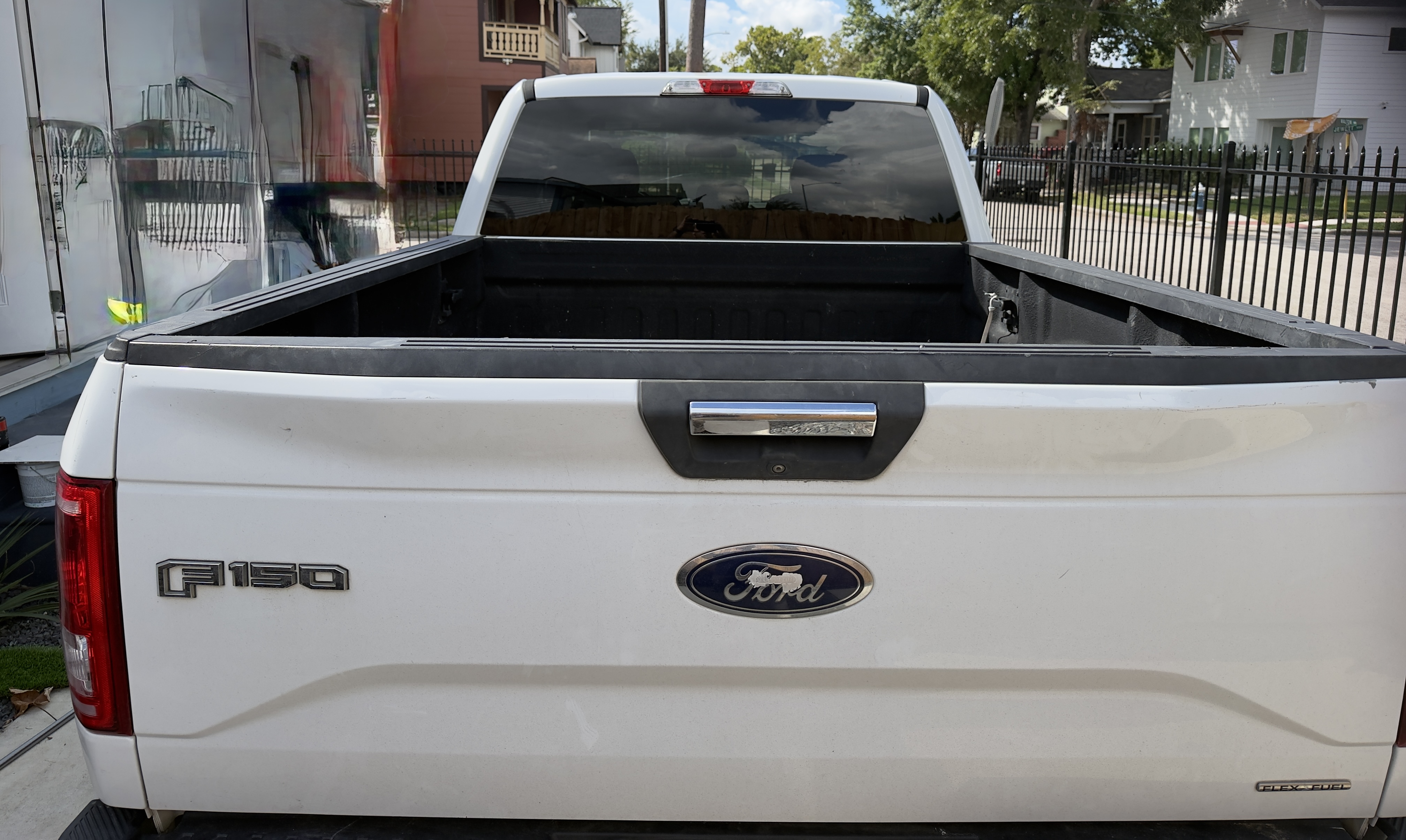 Used 2015 Ford F150 XLT w/ Equipment Group 301A Mid RWD image 13