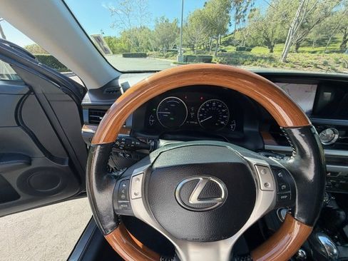 Used 2013 Lexus ES 300h image 20