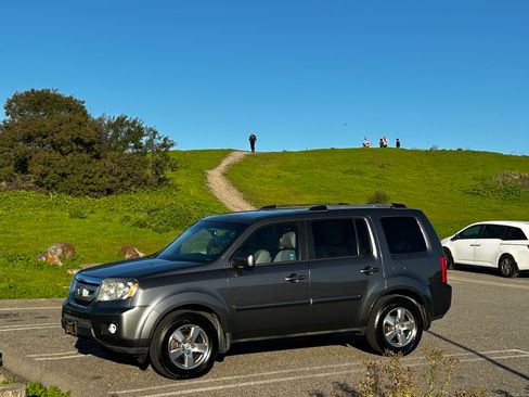 Used 2010 Honda Pilot EX-L image 1
