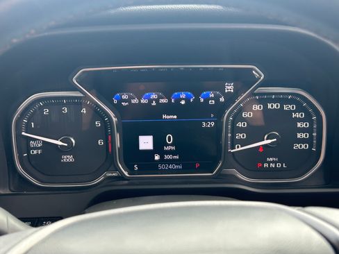 Used 2021 GMC Sierra 1500 AT4 w/ Technology Package AWD/4WD image 12