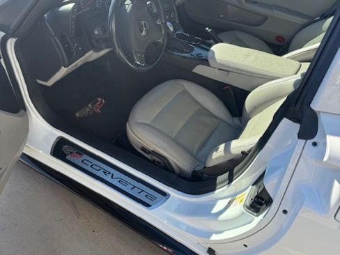 Used 2013 Chevrolet Corvette Coupe w/ 3LT Preferred Equipment Group image 11