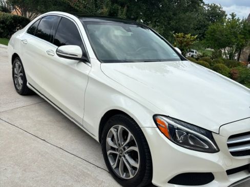 Used 2017 Mercedes-Benz C 300 4MATIC Sedan image 1