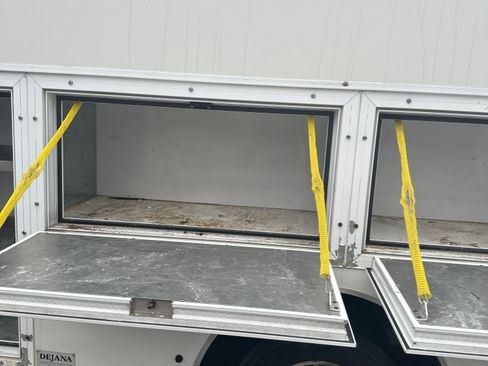 Used 2015 Ford E-350 and Econoline 350 Super Duty w/ Power Windows & Locks Group image 19