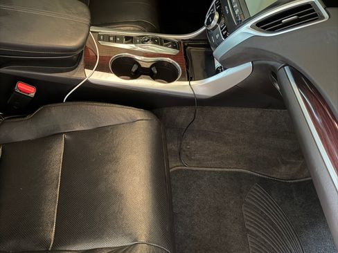 Used 2016 Acura TLX V6 SH-AWD w/ Technology Pkg image 9