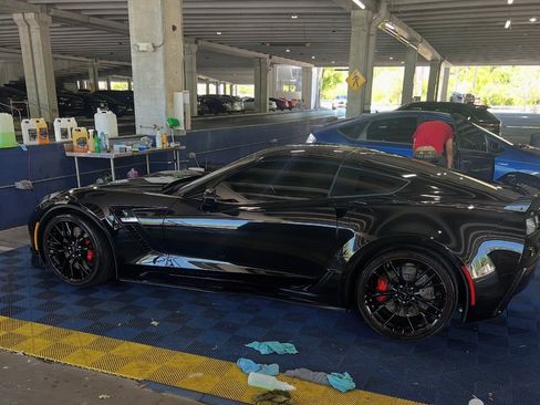 Used 2016 Chevrolet Corvette Z06 image 2