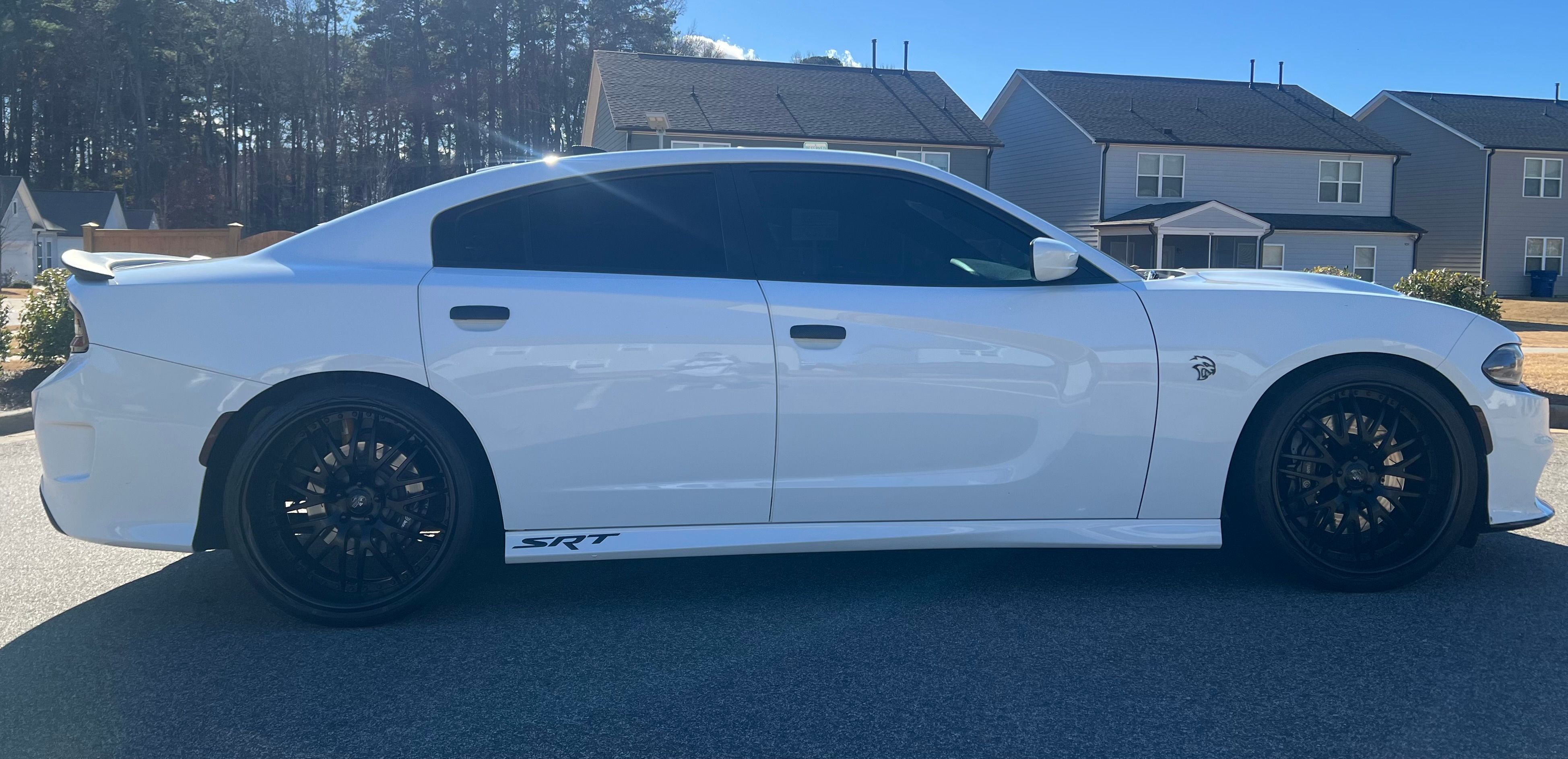 Used 2018 Dodge Charger SRT Hellcat w/ Harman/Kardon Audio Group RWD image 5