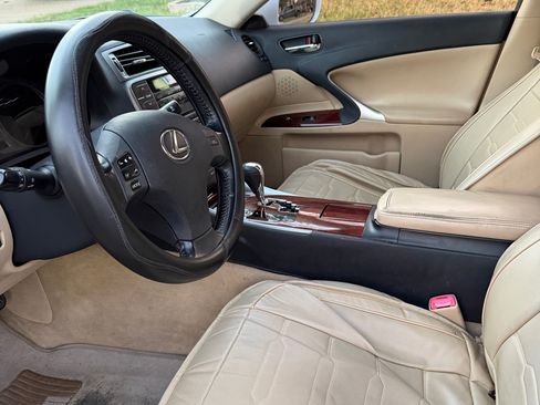 Used 2007 Lexus IS 250 image 10