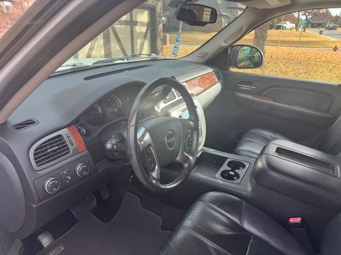 Used 2007 GMC Yukon SLT w/ SLT Preferred Equipment Group image 20