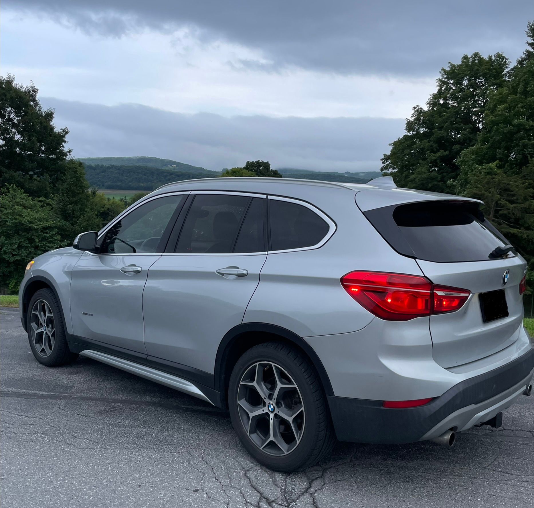 Used 2018 BMW X1 xDrive28i AWD/4WD image 4