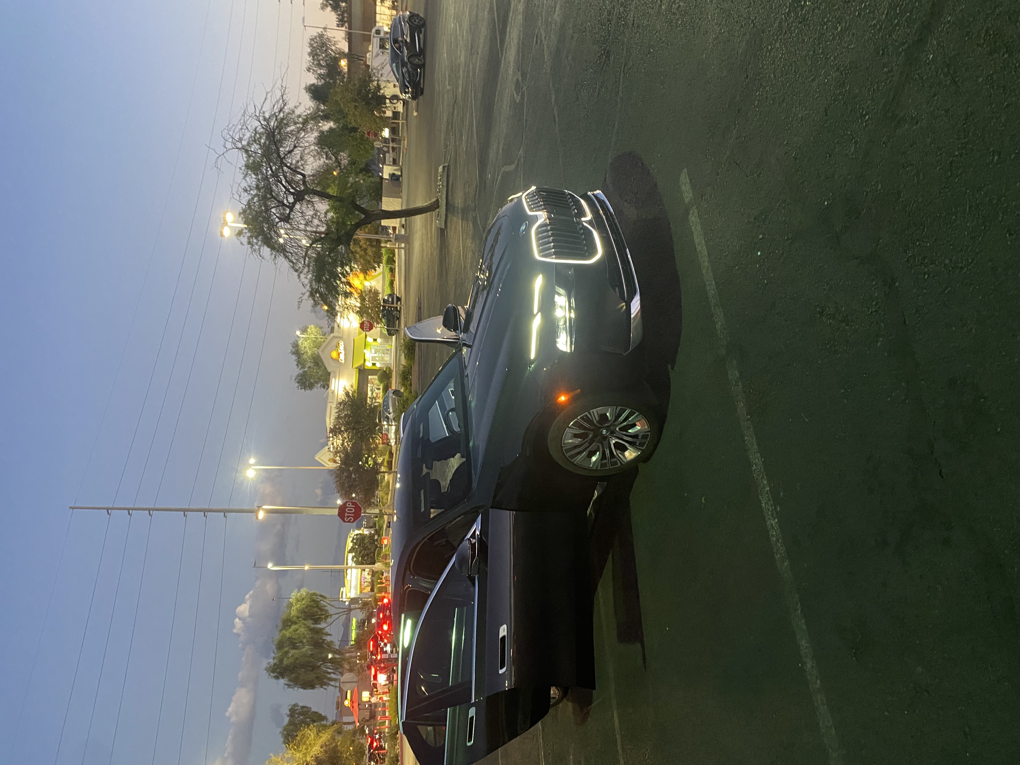 Used 2024 BMW i7 xDrive60 w/ Premium Package AWD/4WD image 24