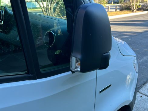 Used 2024 Mercedes-Benz eSprinter 170 Cargo image 27