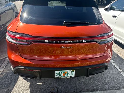 Used 2023 Porsche Macan image 4