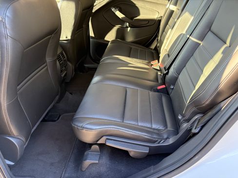 Used 2015 Ford Escape Titanium image 9