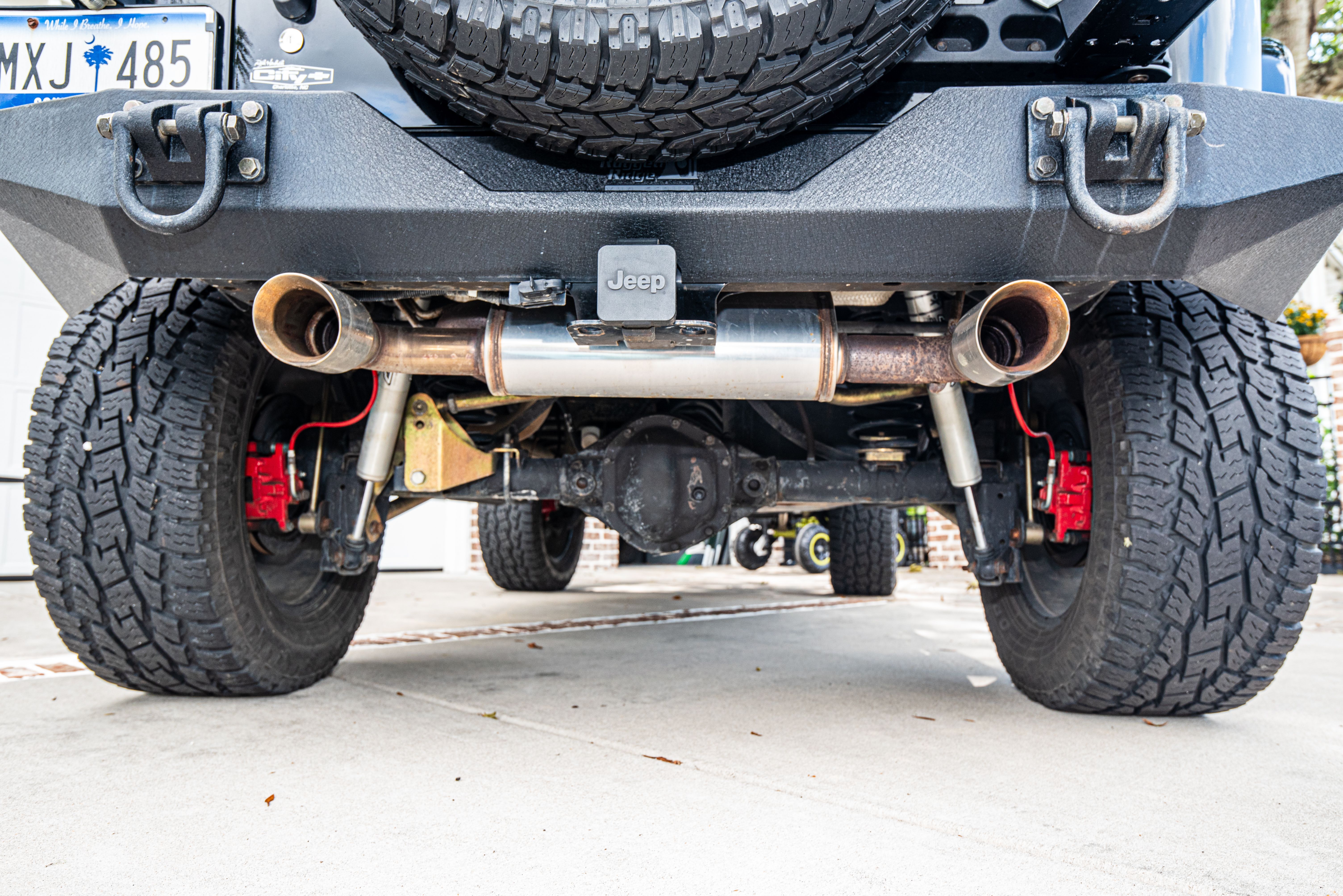 Used 2015 Jeep Wrangler Unlimited Sahara AWD/4WD image 14
