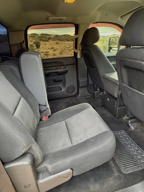 Used 2011 GMC Sierra 2500 SLE w/ SLE Preferred Package AWD/4WD image 19
