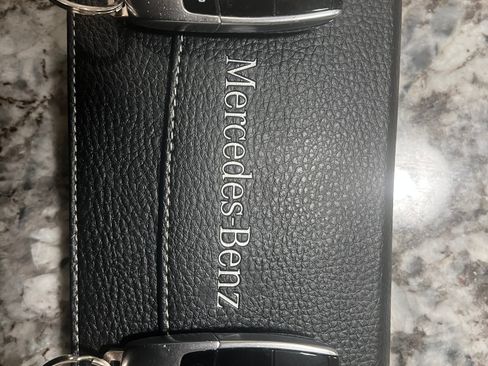 Used 2017 Mercedes-Benz E 300 4MATIC image 19