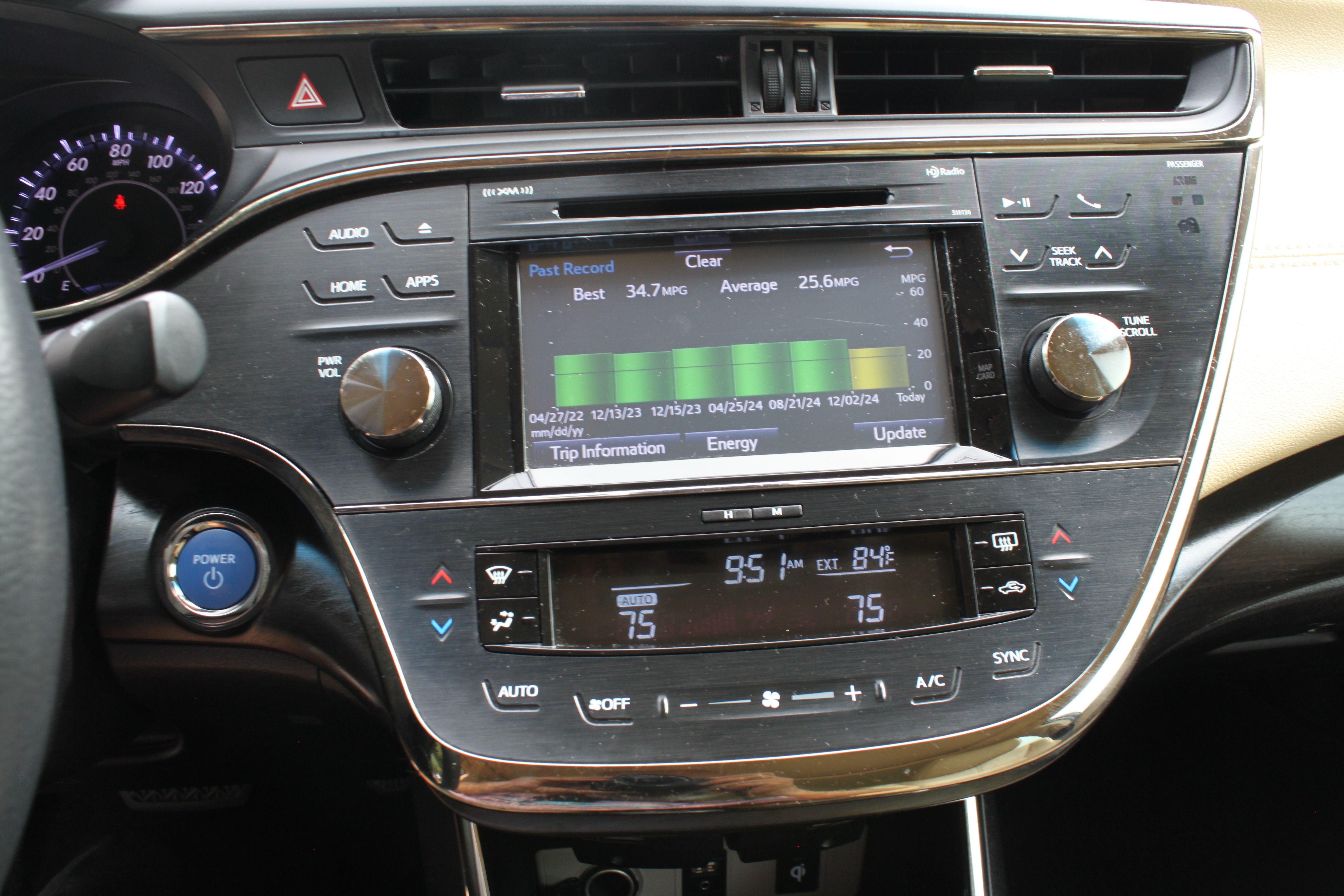 Used 2018 Toyota Avalon XLE Premium FWD image 21