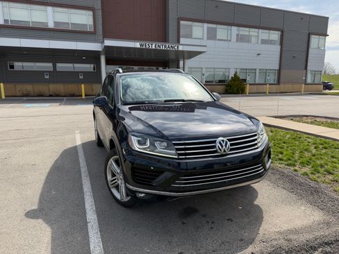 Used 2015 Volkswagen Touareg Executive AWD/4WD image 6