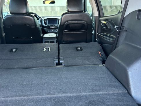 Used 2019 GMC Terrain SLT AWD/4WD image 25