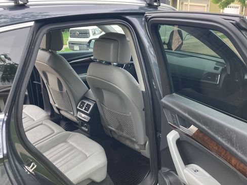 Used 2018 Audi Q5 2.0T Premium Plus w/ Premium Plus Package AWD/4WD image 8