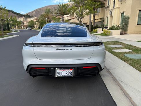 Used 2025 Porsche Taycan GTS image 6