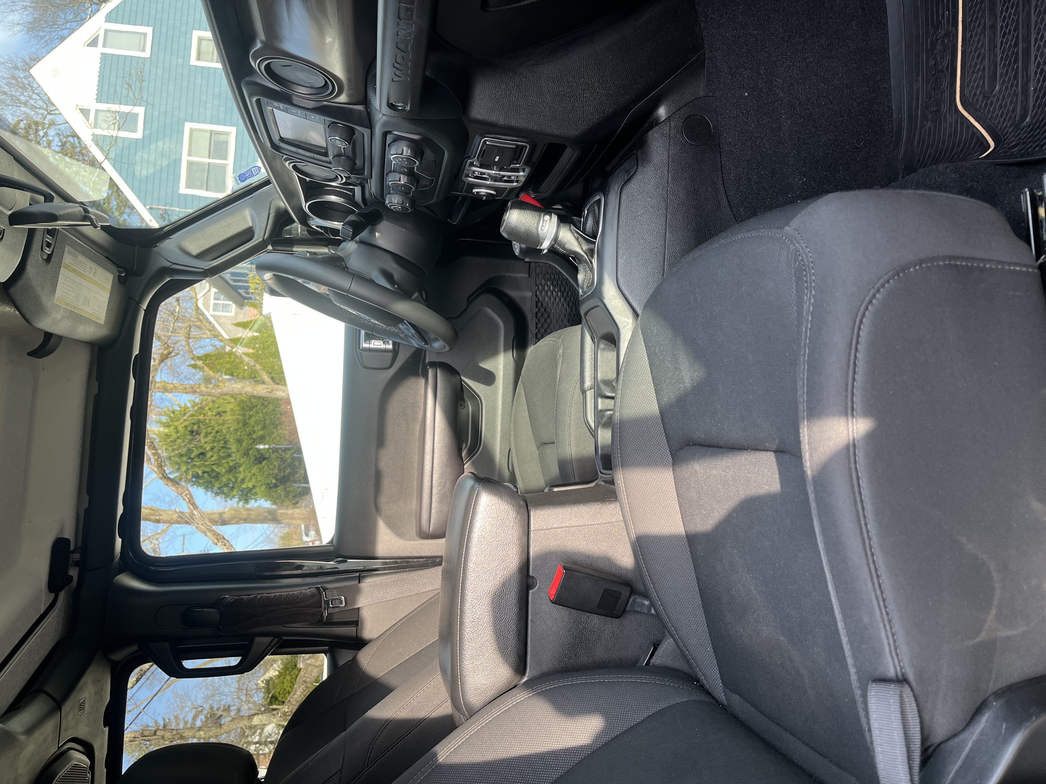 Used 2018 Jeep Wrangler Unlimited Sport S AWD/4WD image 9
