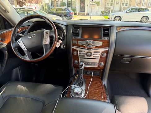 Used 2018 INFINITI QX80 4WD w/ Driver Assistance Package image 26