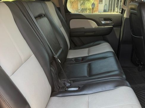 Used 2007 Chevrolet Tahoe LT w/ LT Preferred Equipment Group AWD/4WD image 12