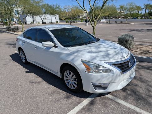 Used 2013 Nissan Altima 2.5 S image 1