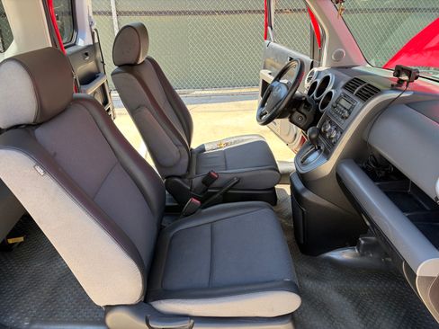 Used 2005 Honda Element EX image 16