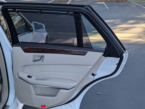 Used 2015 Mercedes-Benz E 350 4MATIC Wagon image 14