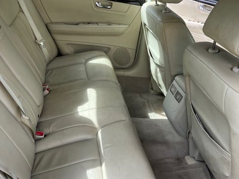 Used 2009 Cadillac DTS Performance image 13