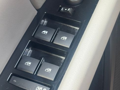 Used 2014 Cadillac XTS Luxury image 9