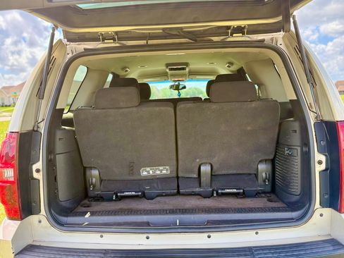 Used 2011 Chevrolet Tahoe LS image 14